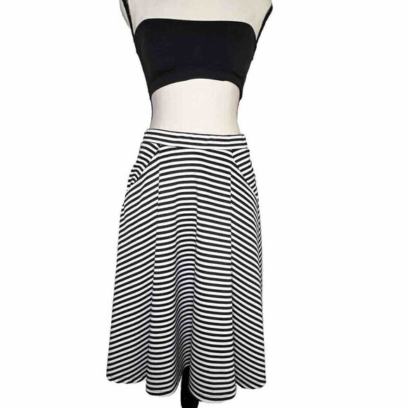 Bobeau A-Line‎ Pull on Circle Skirt With Pockets Women's Size Small Skater Mod - Picture 1 of 9